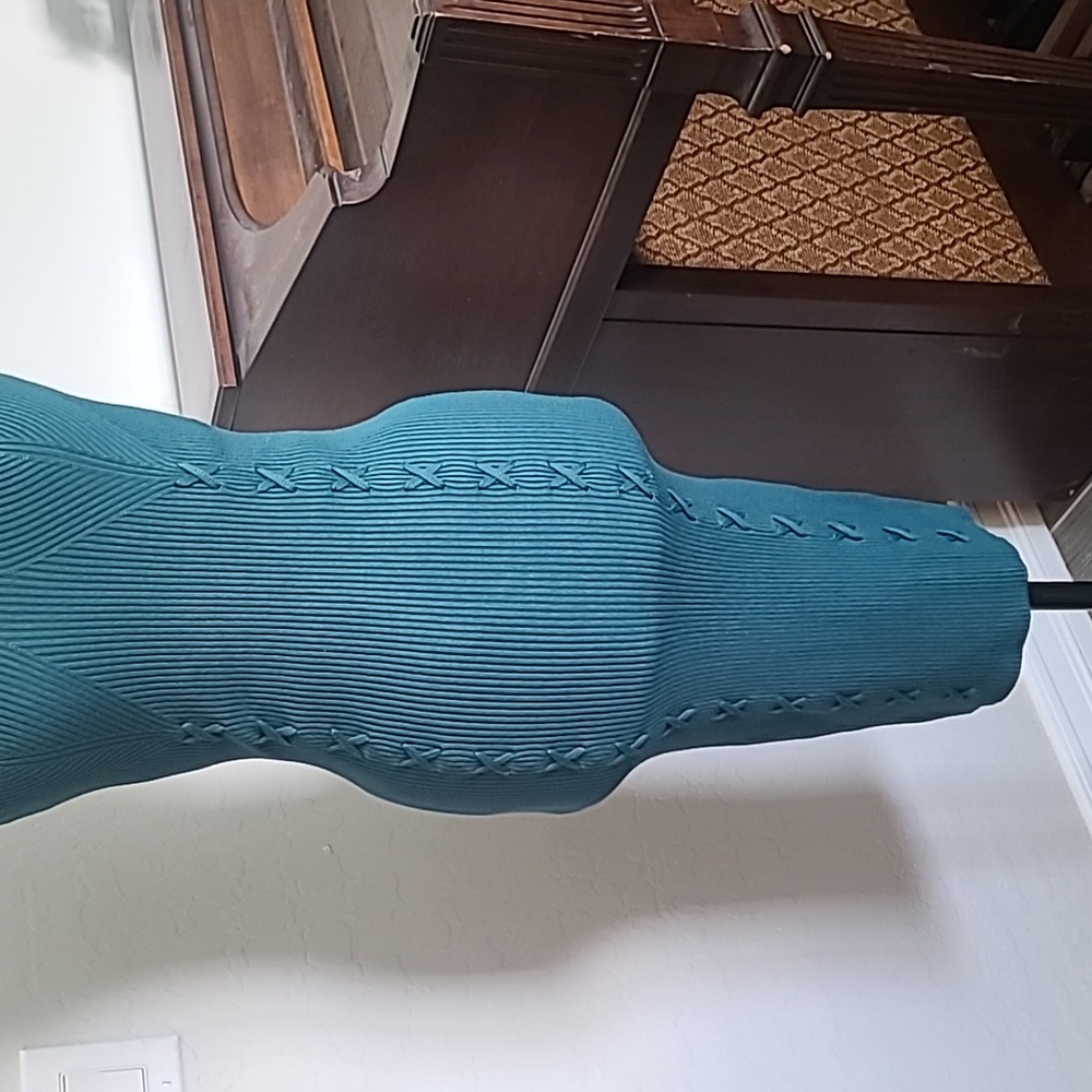 GUESS Green Ribbed Midi Dress - Picture 3 of 10